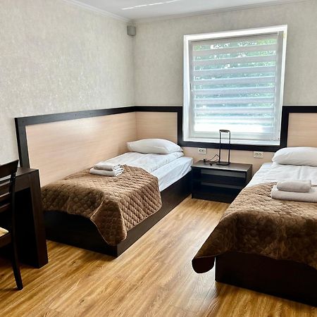 Hotel Koral Chernivtsi Exterior photo