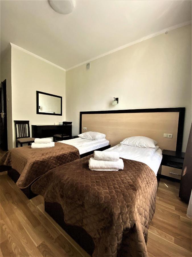 Hotel Koral Chernivtsi Exterior photo